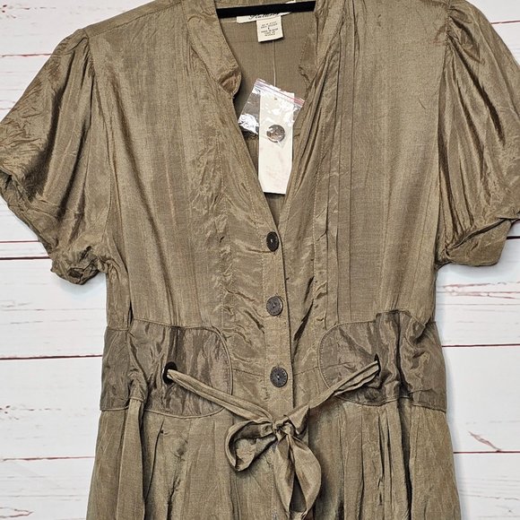 Flutterbye Olive Green Button Front Tie Waist Top - Picture 3 of 7